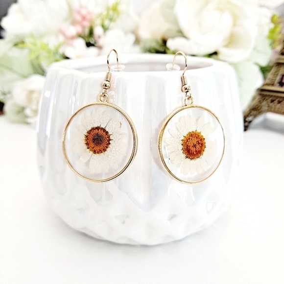 Gold Hoop pressed Flower Earrings Dangle Boho Daisy resin 💖2/$30 - Picture 5 of 10